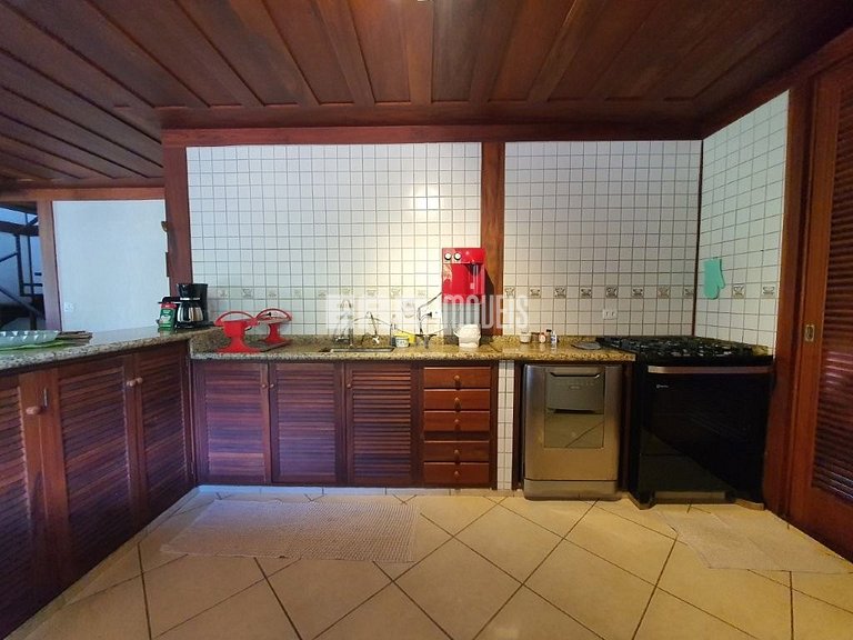 Casa bem equipada para temporada em Itamambuca