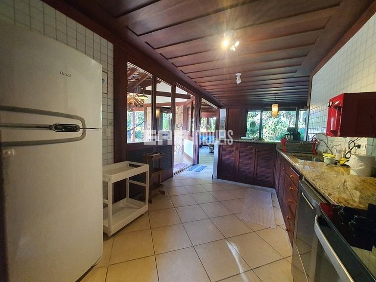 Casa bem equipada para temporada em Itamambuca