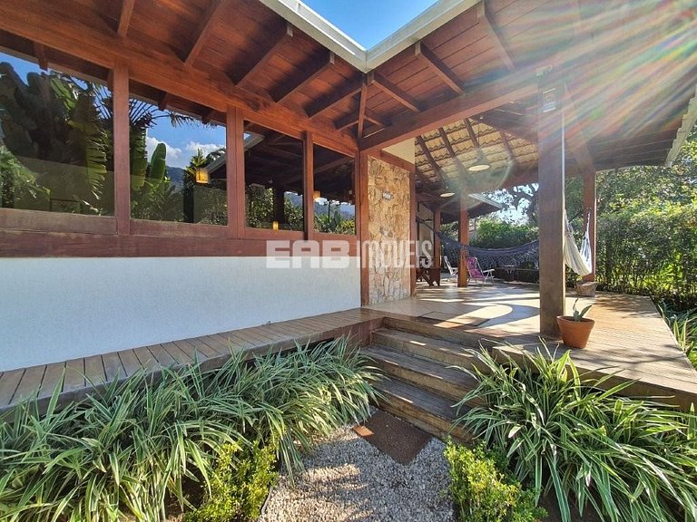 Casa bem equipada para temporada em Itamambuca