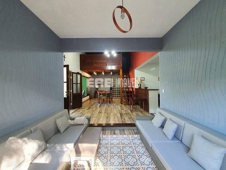 Casa no canto esquerdo da Praia de Itamambuca