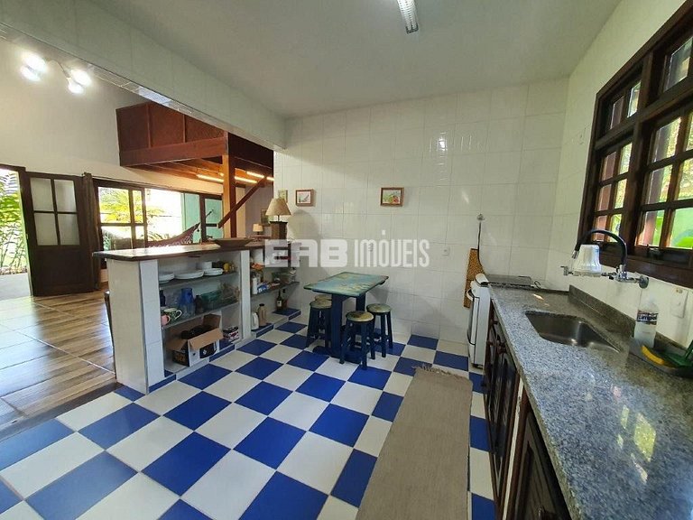 Casa no canto esquerdo da Praia de Itamambuca