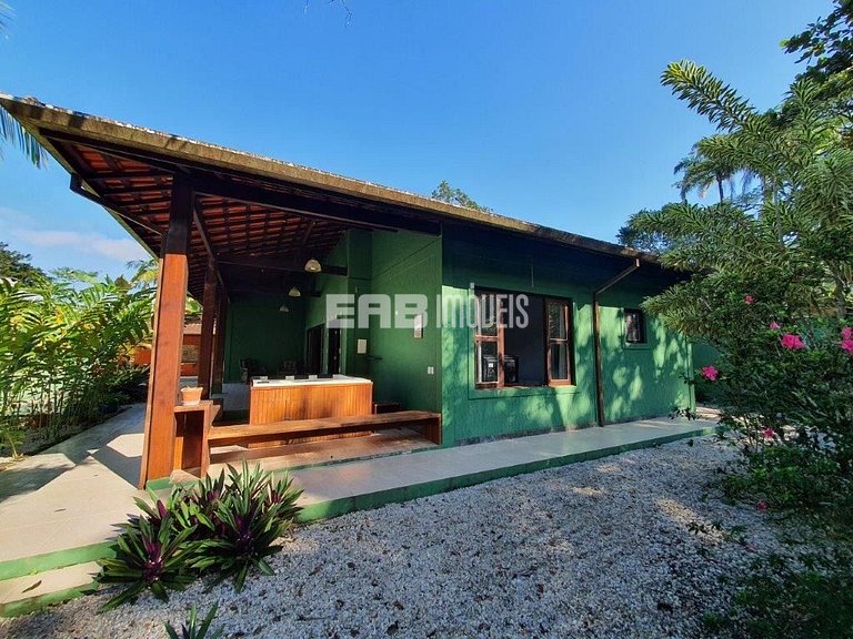 Casa no canto esquerdo da Praia de Itamambuca