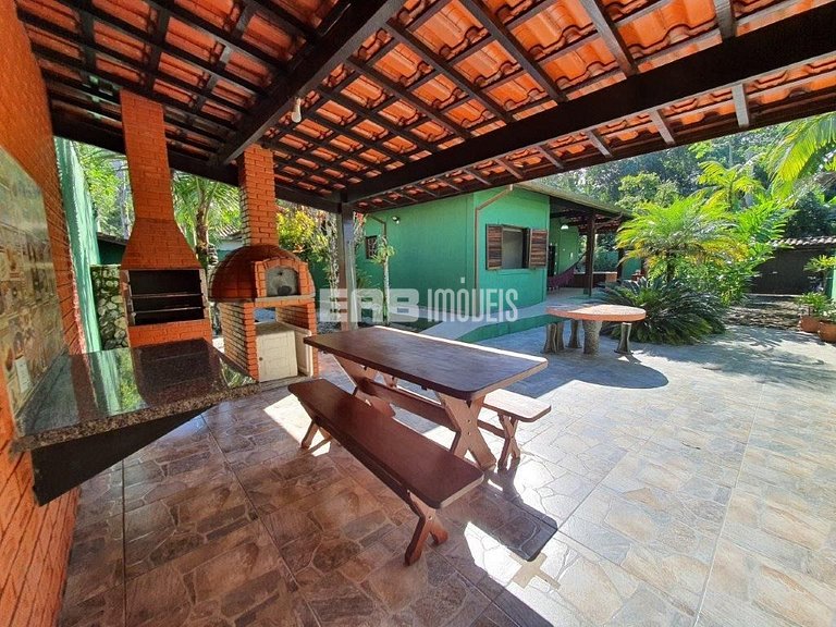 Casa no canto esquerdo da Praia de Itamambuca