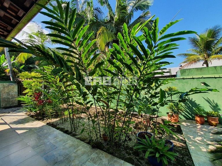 Casa no canto esquerdo da Praia de Itamambuca