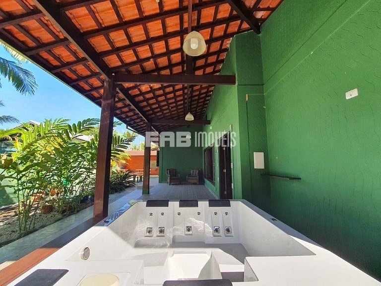 Casa no canto esquerdo da Praia de Itamambuca