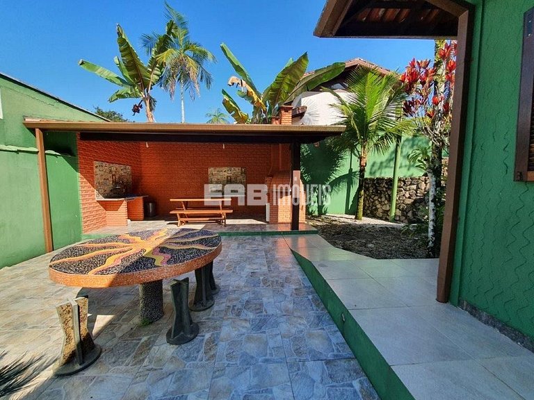 Casa no canto esquerdo da Praia de Itamambuca