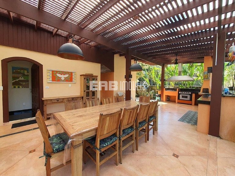 Casa com 5 suítes na praia de Itamambuca, Ubatuba