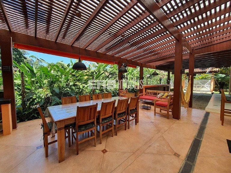 Casa com 5 suítes na praia de Itamambuca, Ubatuba