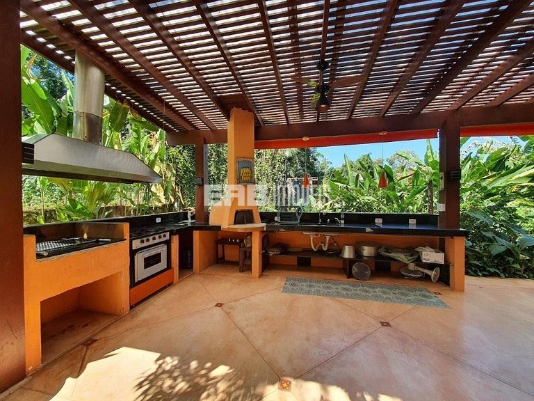 Casa com 5 suítes na praia de Itamambuca, Ubatuba