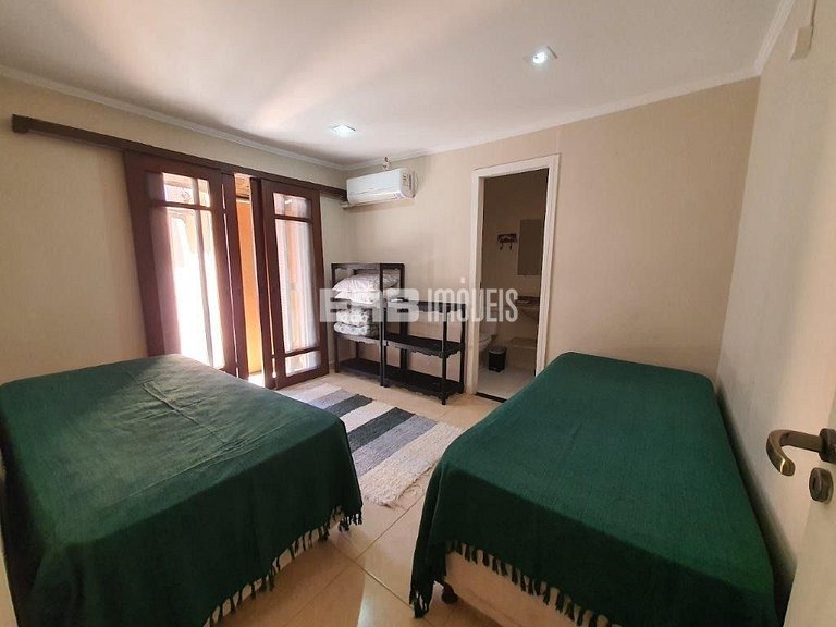 Casa com 5 suítes na praia de Itamambuca, Ubatuba