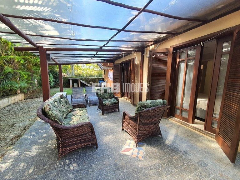 Casa com 5 suítes na praia de Itamambuca, Ubatuba