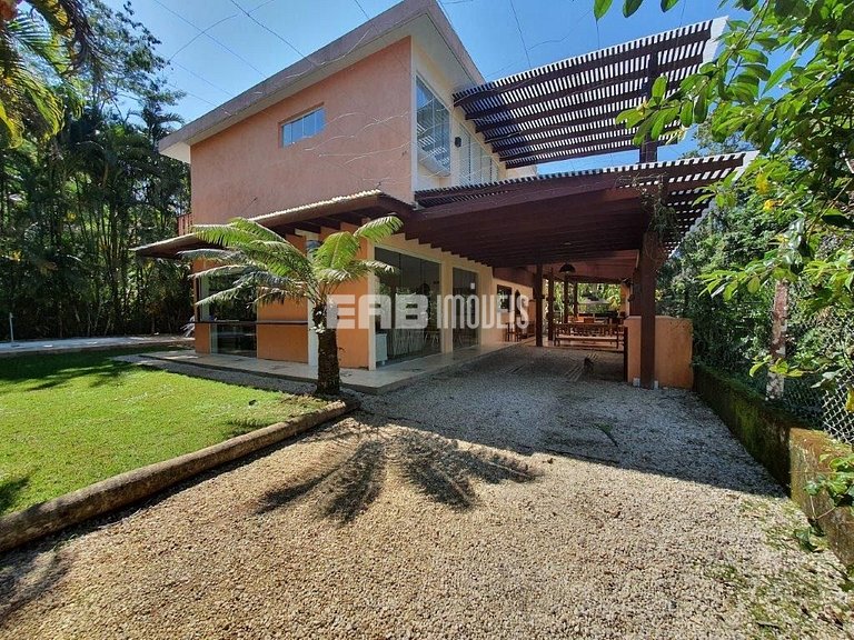 Casa com 5 suítes na praia de Itamambuca, Ubatuba