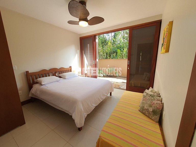 Casa moderna e bem decorada em Itamambuca