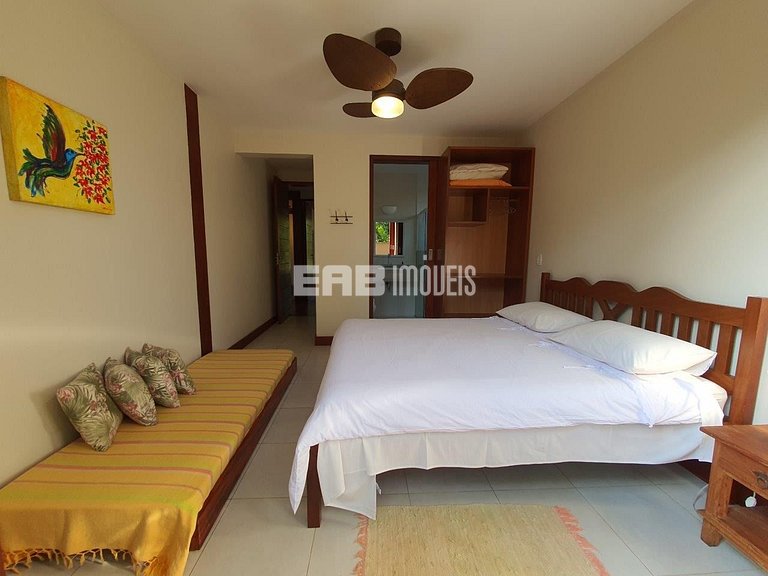 Casa moderna e bem decorada em Itamambuca