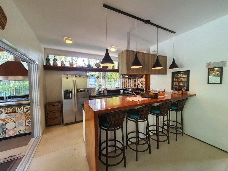 Casa de praia moderna em Itamambuca