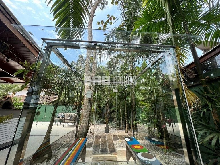 Casa de praia moderna em Itamambuca