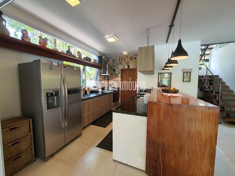 Casa de praia moderna em Itamambuca