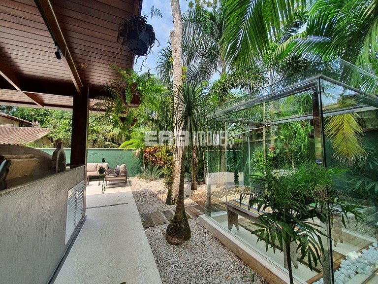 Casa de praia moderna em Itamambuca