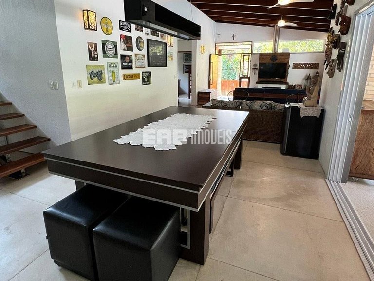 Casa de praia moderna em Itamambuca