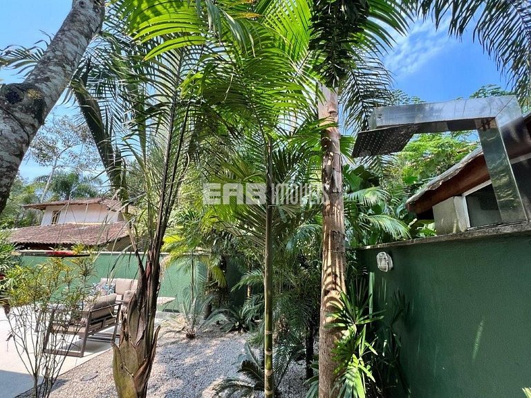 Casa de praia moderna em Itamambuca