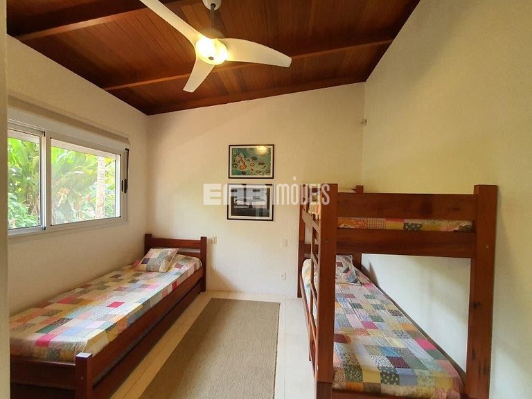 Casa de praia moderna em Itamambuca