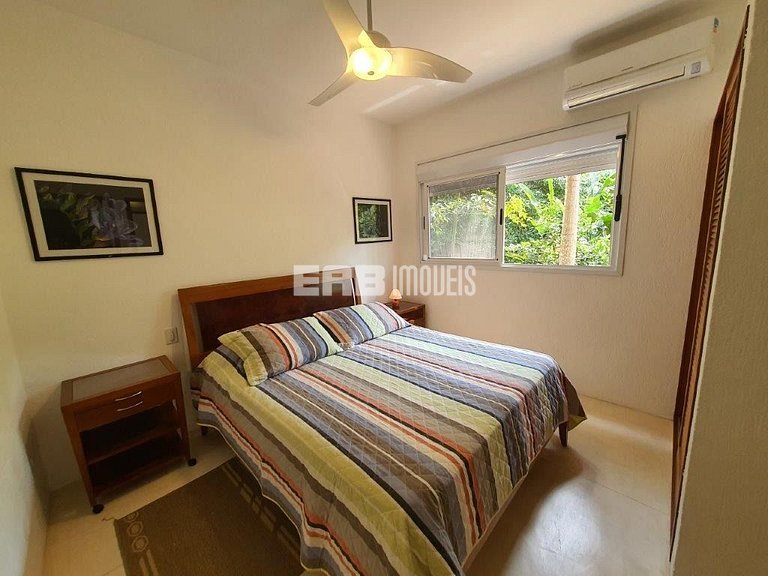 Casa de praia moderna em Itamambuca