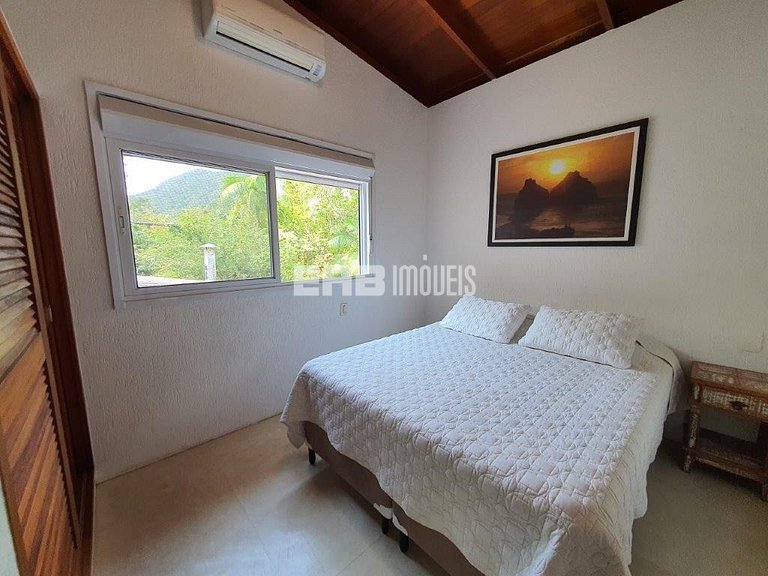 Casa de praia moderna em Itamambuca