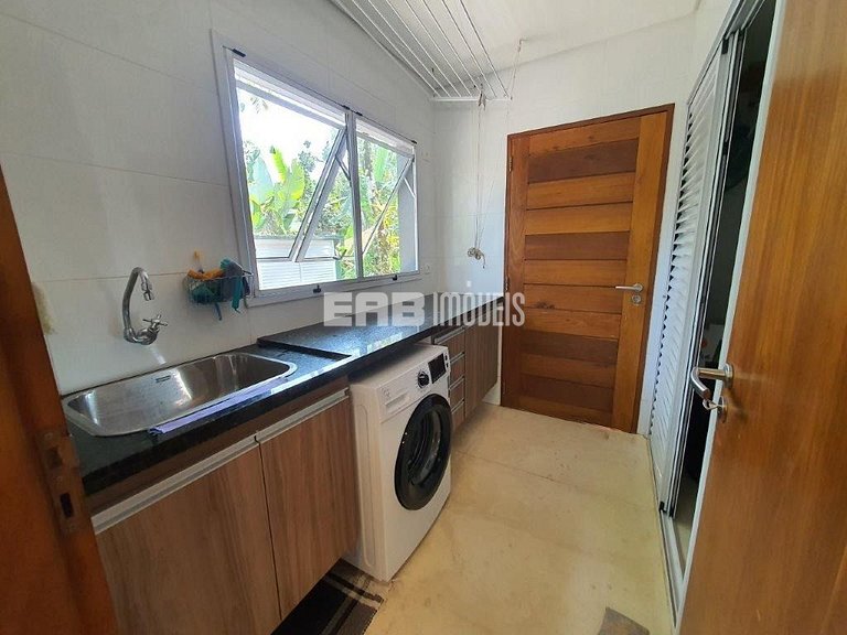 Casa de praia moderna em Itamambuca