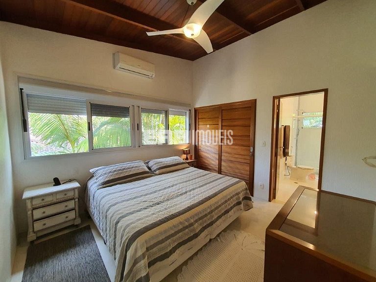 Casa de praia moderna em Itamambuca