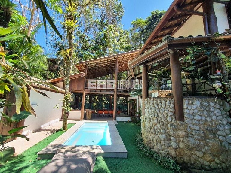 Refúgio entre a Mata Atlântica e a Praia de Itamambuca