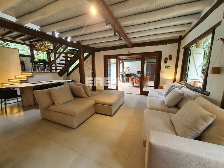 Refúgio entre a Mata Atlântica e a Praia de Itamambuca