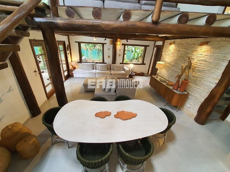 Refúgio entre a Mata Atlântica e a Praia de Itamambuca