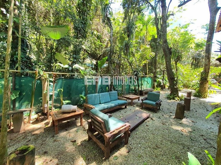 Refúgio entre a Mata Atlântica e a Praia de Itamambuca