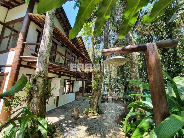 Refúgio entre a Mata Atlântica e a Praia de Itamambuca