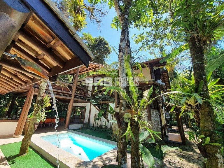 Refúgio entre a Mata Atlântica e a Praia de Itamambuca