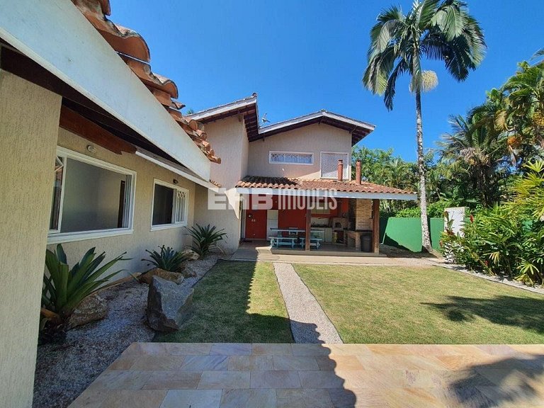 Casa super confortável para temporada em Itamambuca