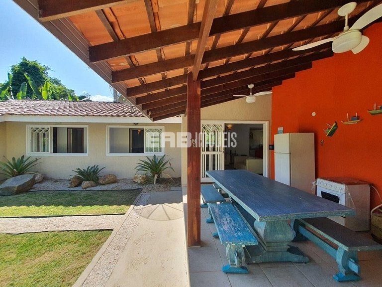 Casa super confortável para temporada em Itamambuca