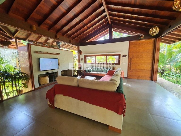 Casa decorada com muito bom gosto