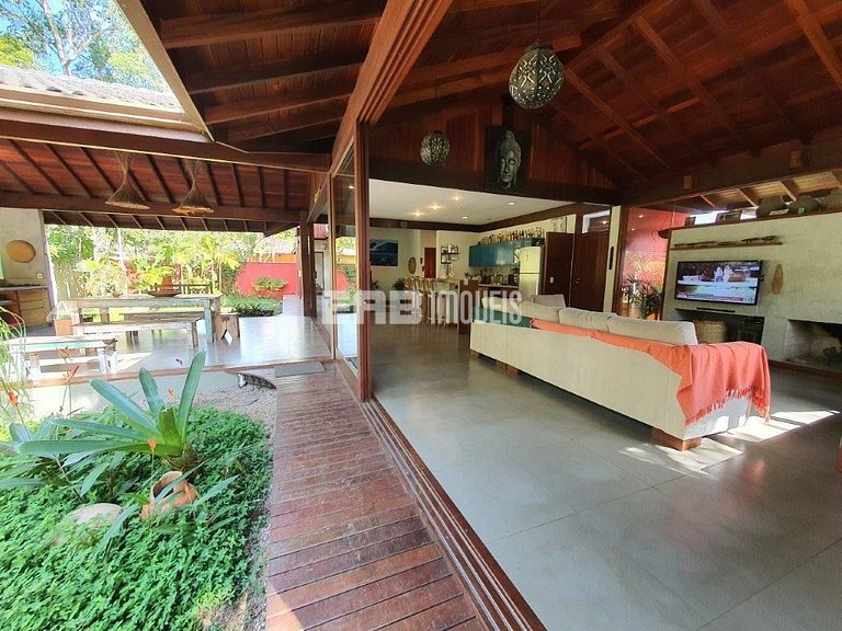 Casa decorada com muito bom gosto