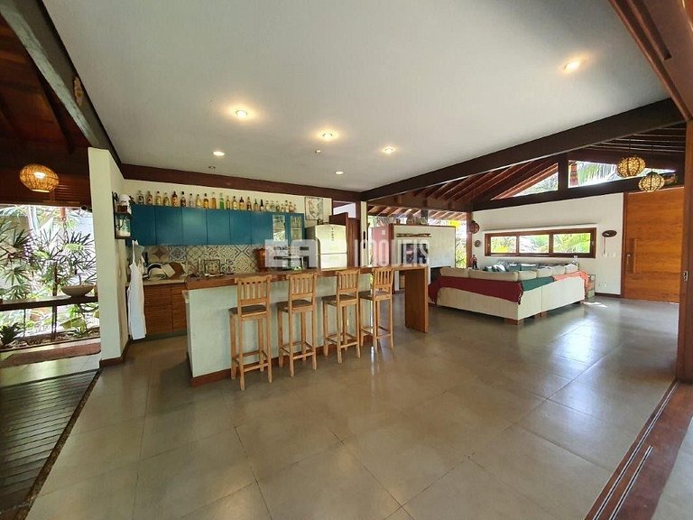 Casa decorada com muito bom gosto