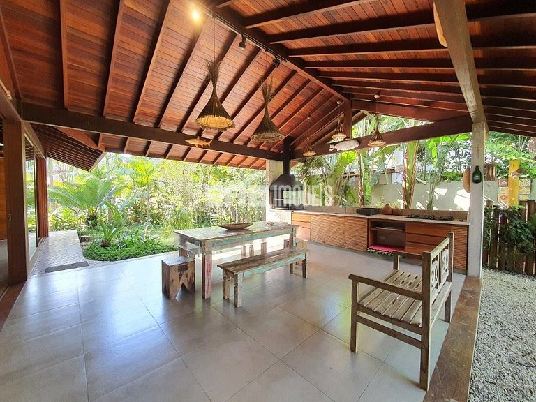 Casa decorada com muito bom gosto