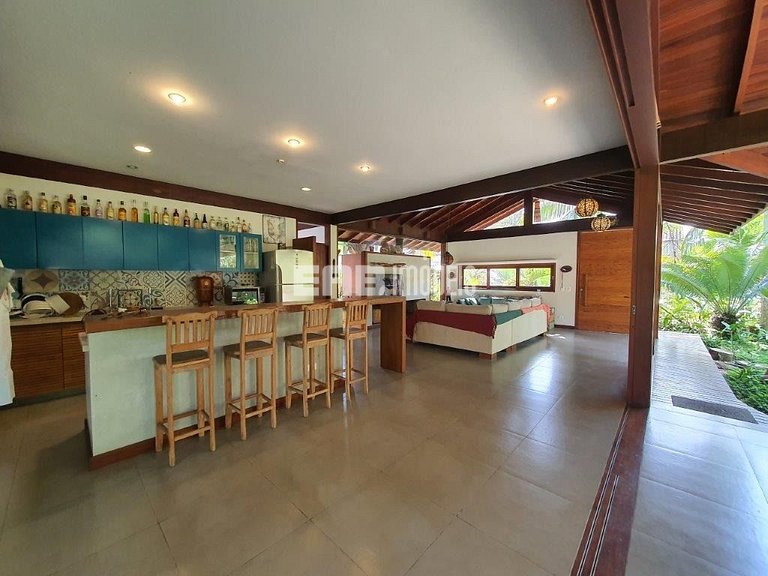 Casa decorada com muito bom gosto