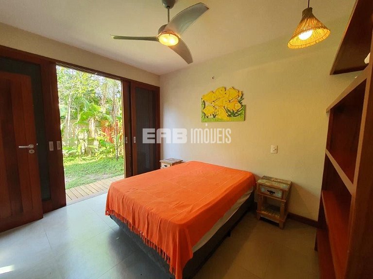 Casa decorada com muito bom gosto