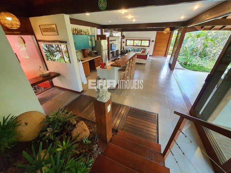 Casa decorada com muito bom gosto