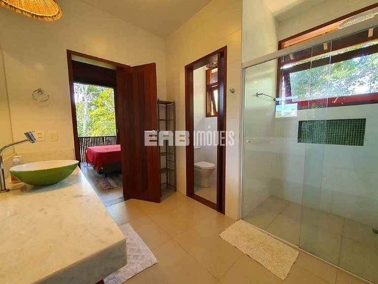 Casa decorada com muito bom gosto