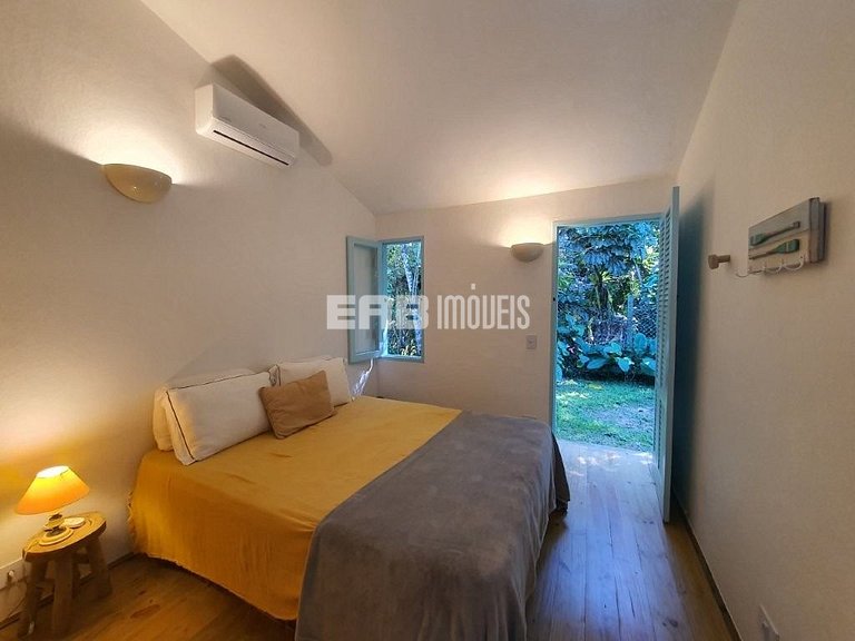 Casa que reúne simplicidade e conforto em Itamambuca