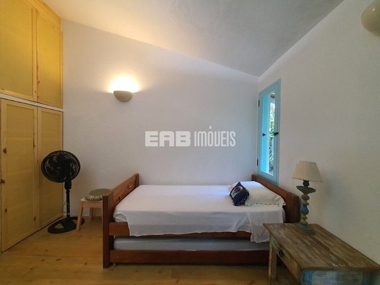 Casa que reúne simplicidade e conforto em Itamambuca