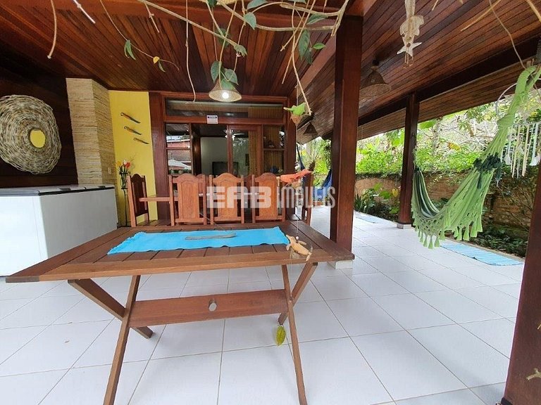Casa com piscina e ar para temporada em Itamambuca
