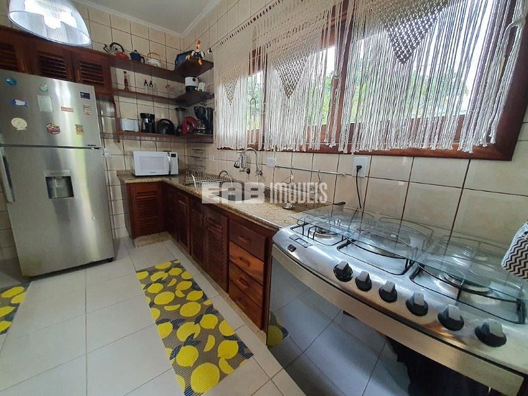 Casa com piscina e ar para temporada em Itamambuca