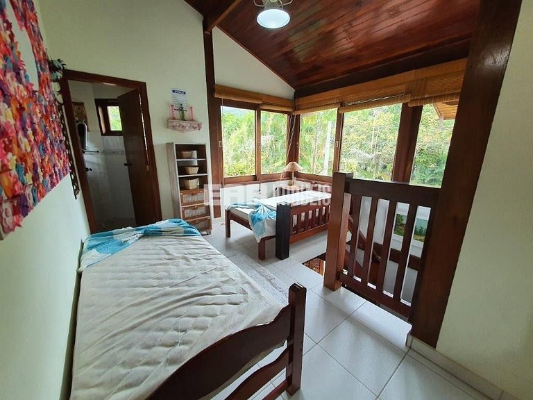 Casa com piscina e ar para temporada em Itamambuca